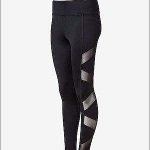 Mesh detail legging